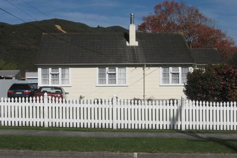 Photo of property in 48 Fleet Street, Naenae, Lower Hutt, 5011