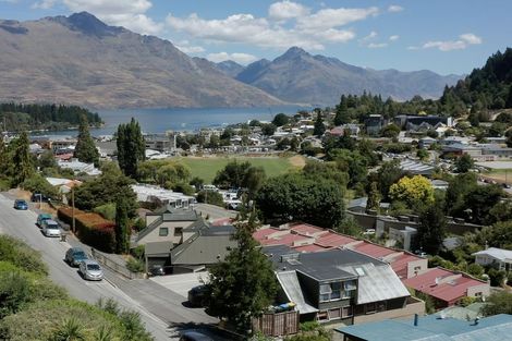 Photo of property in 108 Hallenstein Street, Queenstown, 9300