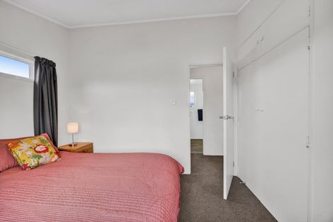 Photo of property in 8 Hughson Place, Opunake, 4616