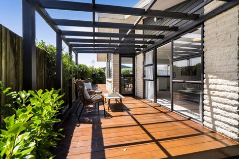 Photo of property in 6a Ropiha Street, Fitzroy, New Plymouth, 4312