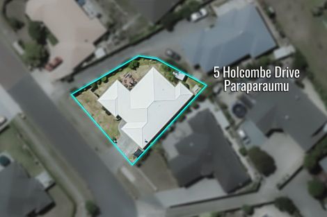 Photo of property in 5 Holcombe Drive, Paraparaumu, 5032