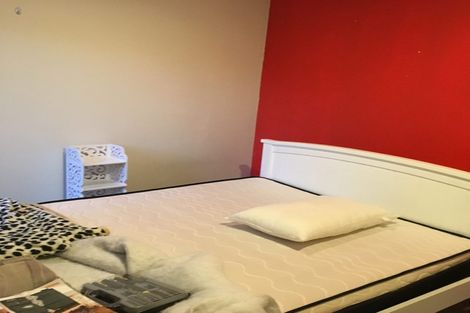 Photo of property in 16 Meynell Court, Glen Eden, Auckland, 0602