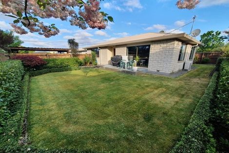 Photo of property in 2/27 Mortlake Street, Islington, Christchurch, 8042