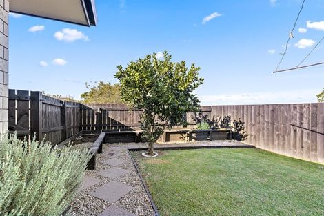 Photo of property in 41 Chic Gardens, Parakai, 0830