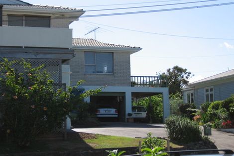 Photo of property in 2/12 Bungalow Avenue, Point Chevalier, Auckland, 1022
