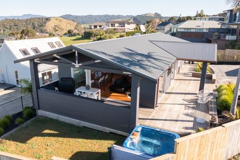 Photo of property in 89 Centennial Drive, Whitianga, 3510