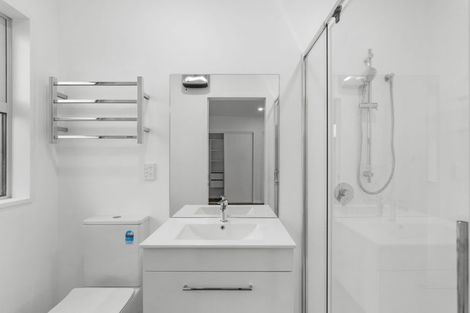 Photo of property in 1/28 Northcote Road, Northcote, Christchurch, 8052