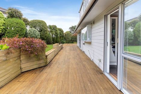 Photo of property in 13 Delisle Place, Windsor Park, Auckland, 0632