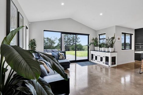 Photo of property in 376 Egmont Road, Hillsborough, New Plymouth, 4372