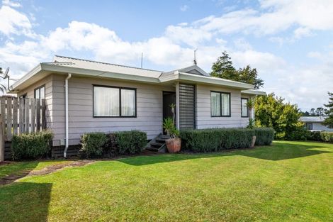 Photo of property in 10 Katterns Street, Katikati, 3129