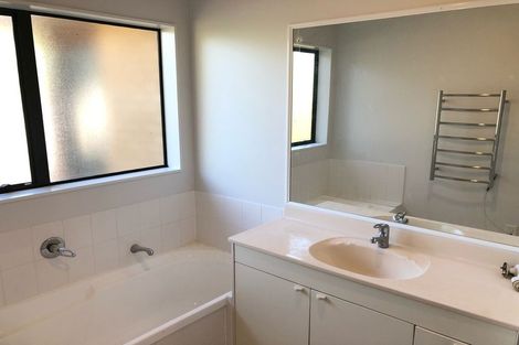 Photo of property in 4 Eastland Road, Flat Bush, Auckland, 2019