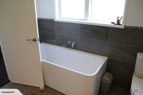 Photo of property in 323 Karioitahi Road, Karioitahi, Waiuku, 2683