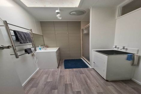 Photo of property in 11 Clendon Court, Roslyn, Palmerston North, 4414