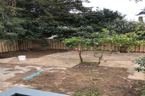 Photo of property in 2/27 Pakuranga Road, Pakuranga, Auckland, 2010