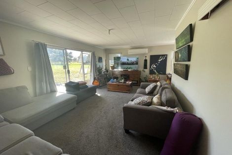 Photo of property in 10 Glenn Street, Castlecliff, Whanganui, 4501