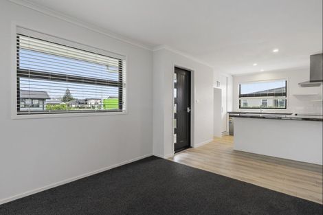 Photo of property in 27 Furlong Road, Papamoa, 3118