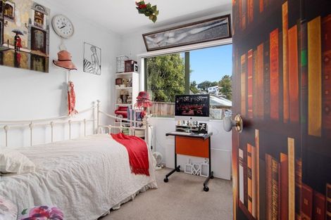 Photo of property in 35b Sutherland Road, Brookfield, Tauranga, 3110