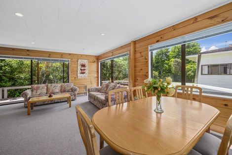 Photo of property in 16 Irwin Place, Kinloch, Taupo, 3377