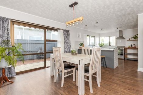 Photo of property in 10 Otatara Road, Taradale, Napier, 4112