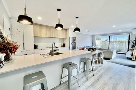 Photo of property in 9b Hinau Grove, Wainuiomata, Lower Hutt, 5014