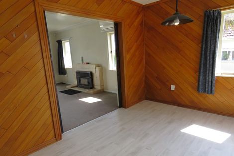 Photo of property in 21 Savoy Road, Glen Eden, Auckland, 0602