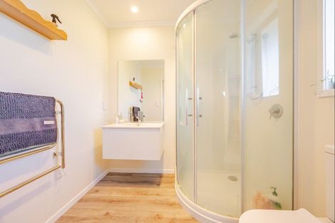 Photo of property in 20 Dee Street, Otane, 4202