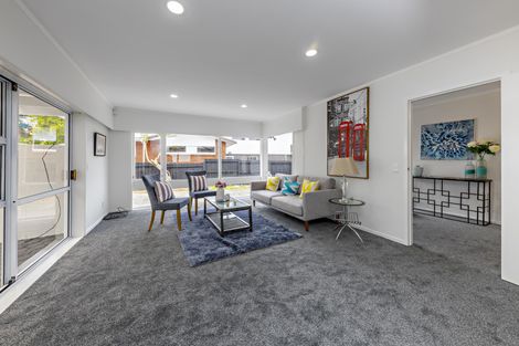 Photo of property in 41 Lawrence Crescent, Hillpark, Auckland, 2102