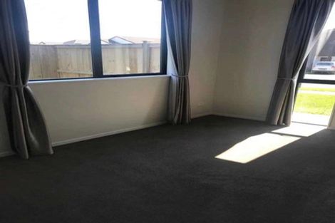 Photo of property in 98 Cardiff Road, Pakuranga, Auckland, 2010