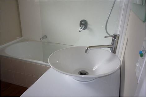 Photo of property in 3/238 Lake Road, Hauraki, Auckland, 0622