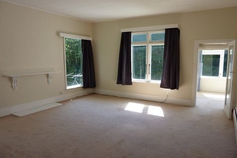 Photo of property in 125 Glenmore Street, Kelburn, Wellington, 6012