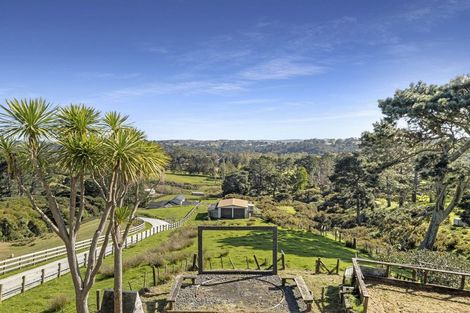 Photo of property in 390 Paremoremo Road, Paremoremo, Auckland, 0632