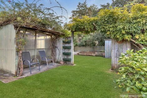 Photo of property in 87 Queen Street West, Levin, 5510