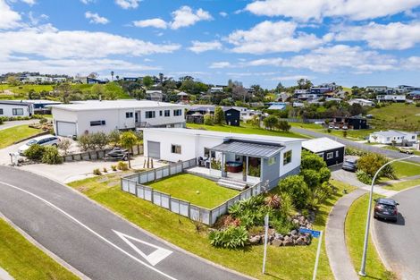 Photo of property in 14 Parklands Avenue, Mangawhai Heads, Mangawhai, 0505