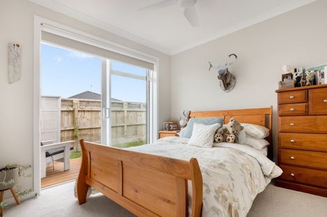 Photo of property in 37 Mahana Way, Pyes Pa, Tauranga, 3112