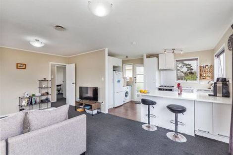 Photo of property in 2/121 Seymour Road, Sunnyvale, Auckland, 0612