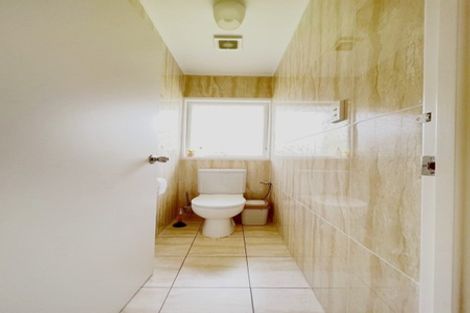 Photo of property in 5 Serrita Avenue, Sunnyhills, Auckland, 2010