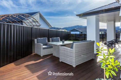Photo of property in 4 Kerrigan Crescent, Wallaceville, Upper Hutt, 5018