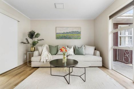 Photo of property in 1/1 Preston Avenue, Mount Albert, Auckland, 1025