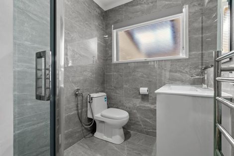 Photo of property in 2/60 Grove Road, Papakura, 2110