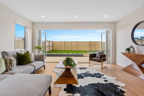 Photo of property in 113 Mutetai Road, Clarks Beach, 2122