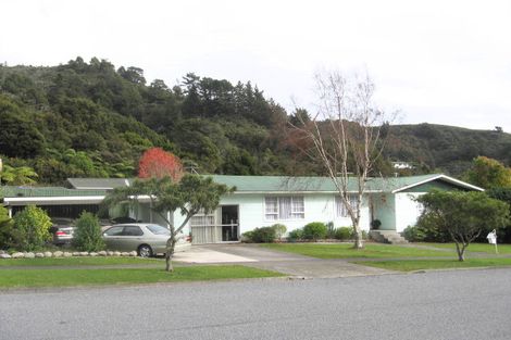 Photo of property in 80 Tawhai Street, Stokes Valley, Lower Hutt, 5019