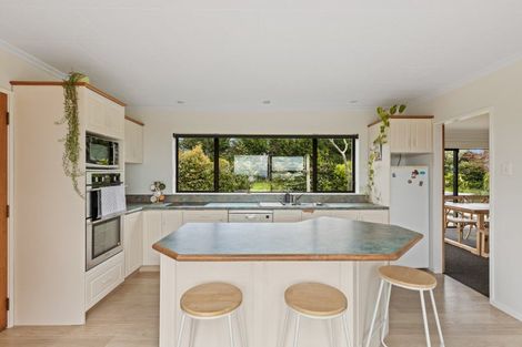 Photo of property in 805 Richmond Road, Lepperton, New Plymouth, 4373