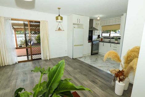 Photo of property in 1/8 Koromiko Street, New Lynn, Auckland, 0600