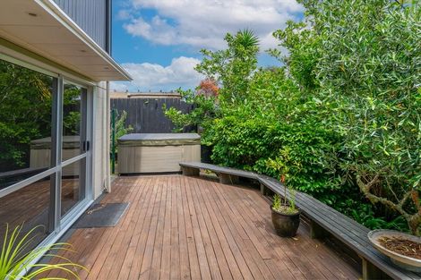 Photo of property in 45 Huia Road, Titirangi, Auckland, 0604