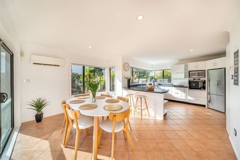 Photo of property in 70 Samwell Drive, Whitby, Porirua, 5024