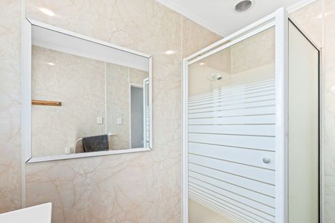 Photo of property in 33 Solway Street, Levin, 5510