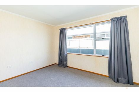Photo of property in 19 Timaru Road, Waimate, 7924