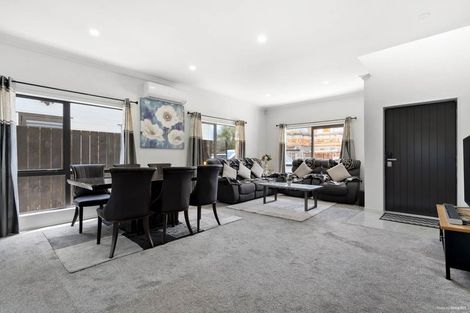Photo of property in 11 Nagra Lane, Papakura, 2110