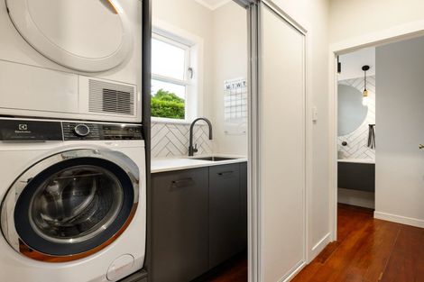 Photo of property in 34 Banbury Crescent, Fairfield, Hamilton, 3214