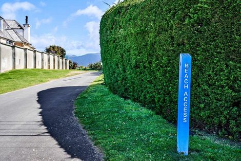 Photo of property in 2 Bermuda Grove, Paraparaumu Beach, Paraparaumu, 5032